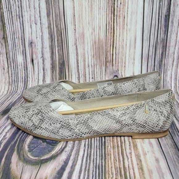 TOMS Julie Cobblestone Snake Embossed Suede Flats New Size 12 - Picture 2 of 12